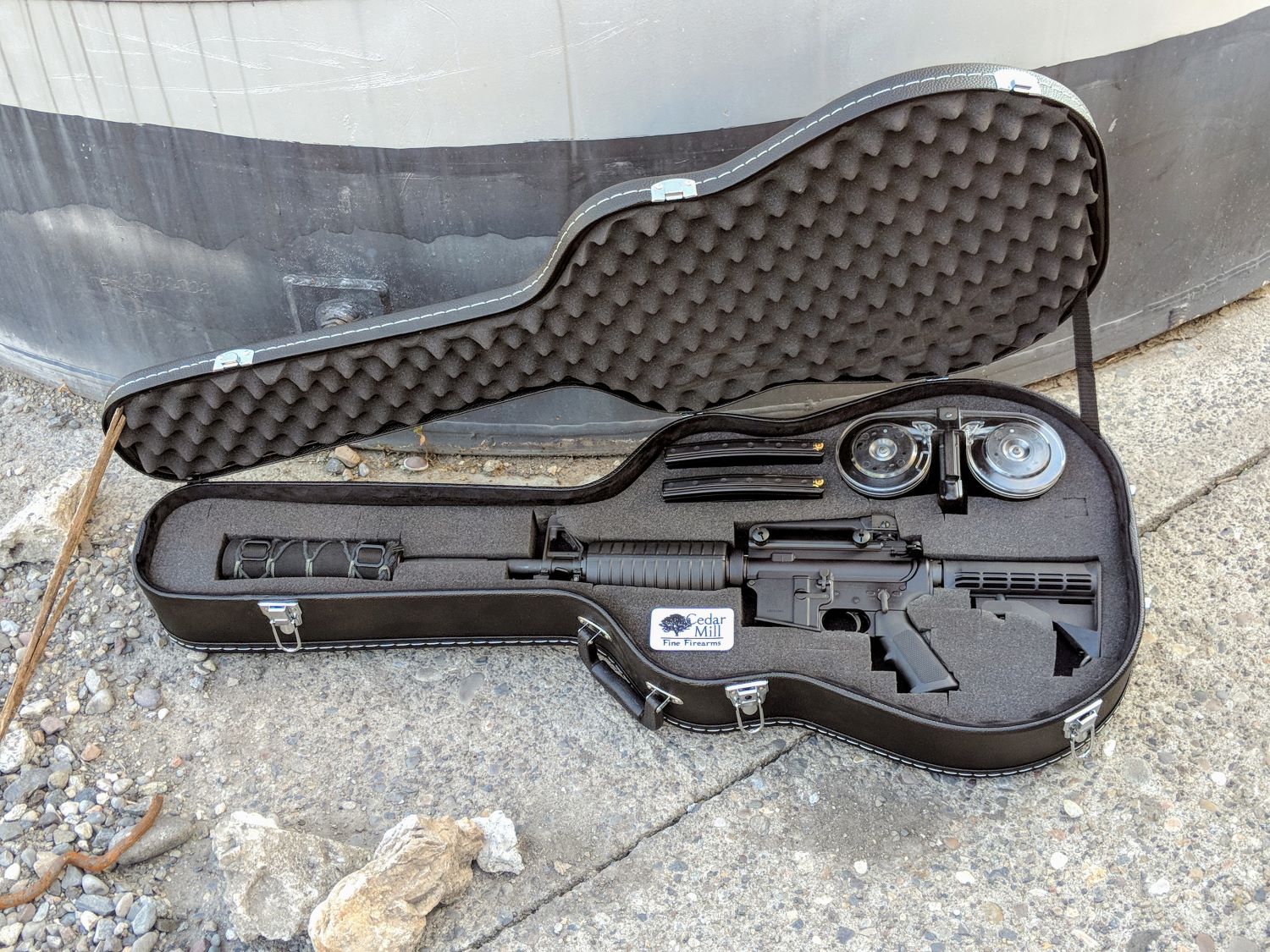 Cedar MIll Firearm Guitar-shaped Rifle Case